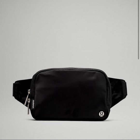 SOLD Lululemon large belt bag - Picture 1 of 1